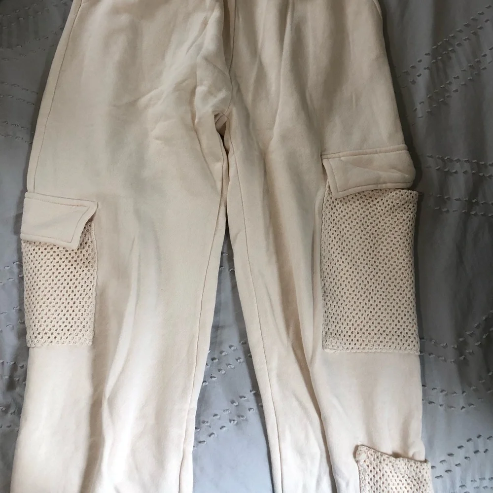 pretty cargo sweats - Picture 3 of 4